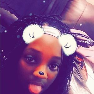 Meet your Posher, Adriana